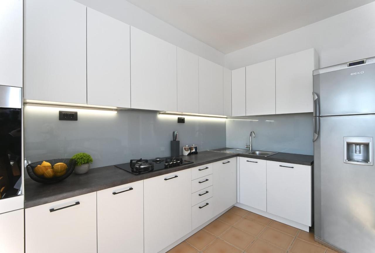 Holiday House Vukman โตรกีร์ ภายนอก รูปภาพ