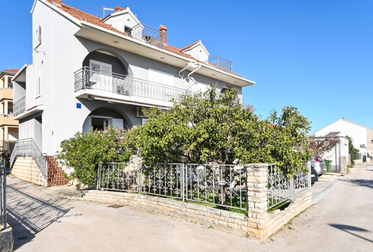 Holiday House Vukman โตรกีร์ ภายนอก รูปภาพ
